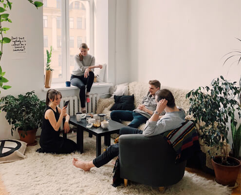 Freunde in Wohnung