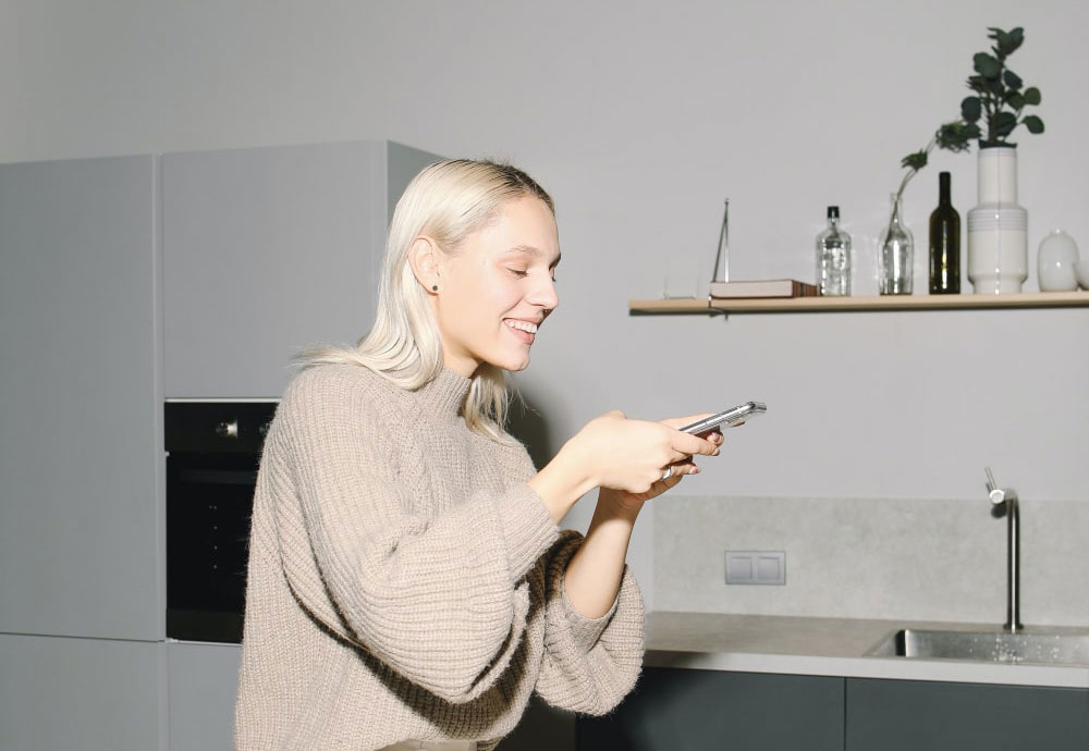 Frau fotografiert